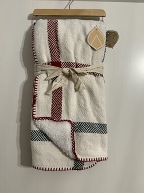 Aspen Baby Blanket, Cream W/red & Green 100% Ployester, 40” X 60” NWT